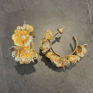 House of Harlow Gold and Pearl Flower Hoop Earrings
